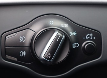 Audi A4 B8 Avant Facelifting 1.8 TFSI 120KM 2015 Audi A4 1.8 TFSI, Skóra, Navi, Xenon, Bi-Xenon, zdjęcie 15