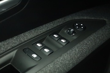 Peugeot 3008 II Crossover 1.2 PureTech 130KM 2017 Peugeot 3008 1.2 PureTech, Navi, Klima, zdjęcie 16