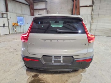 Volvo XC40 2025 Volvo XC 40 Plus 2025 2.0 Benzyna 194KM, zdjęcie 2