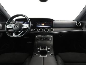 Mercedes Klasa E W213 Kombi 2.0 300de 316KM 2020 Mercedes E 200 PHEV full LED navi skóra/alcantara, zdjęcie 14