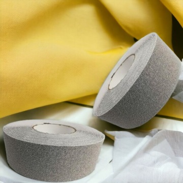 ЛЕНТА ПРОТИВСКОЛЬЗЯЩАЯ 50/18 ДЛЯ ЛЕСТНИЦ, СЕРАЯ НАРУЖНАЯ ВНУТРИ Paper tech