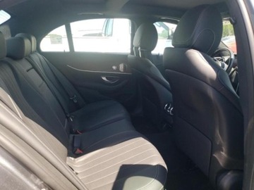 Mercedes Klasa E W213 2020 Mercedes-Benz Klasa E 2020 Mercedes-Benz E-Class E 350 4MATIC Sedan 2.0, zdjęcie 9