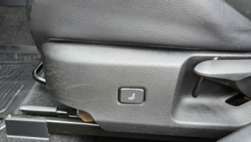 Toyota Corolla XII TS Kombi 1.8 Hybrid 122KM 2020 Toyota Corolla 1.8 HSD SELECTION Hand Free, zdjęcie 16