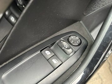Peugeot 208 I Hatchback 5d Facelifting 1.2 PureTech 82KM 2015 Peugeot 208 Klima*Pdc*Tylko 86000km, zdjęcie 20