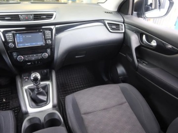 Nissan Qashqai II Crossover 1.6 dCi 130KM 2014 Nissan Qashqai 1.6 dCi, Navi, Klima, Klimatronic, zdjęcie 7