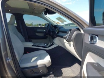 Volvo XC40 2021 Volvo XC 40 T5 Inscription 2021 2.0 Benzyna 262KM, zdjęcie 9