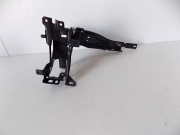 BMW 3 G20/21 - Wspornik lampy / Okular R - 12032