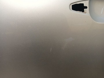 DVEŘE LEVÝ PŘEDNÍ LEVÉ PEUGEOT 301 LAK: EZR (12-17)