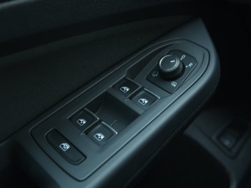 Volkswagen Golf VIII Hatchback Plug-In-Hybrid 1.4 TSI 204KM 2022 VW Golf 1.4 TSI eHybrid, Salon Polska, zdjęcie 16