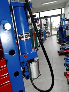 ПРЕСС ГИДРАВЛИЧЕСКИЙ 30 высокий ГИДРОПНЕВМАТИЧЕСКИЙ