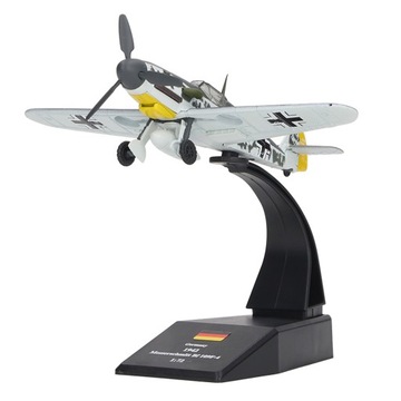 Модель самолета-истребителя BF109 в масштабе 1:72