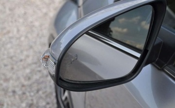 Toyota C-HR I Crossover 1.8 Hybrid 122KM 2018 Toyota C-HR 1.8 Hybryda Kamera Cofania Nawigacja Grz.siedzenia 1.8 Hybryda, zdjęcie 21