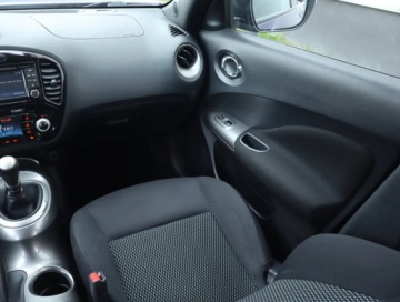 Nissan Juke I SUV Facelifting DIG-T 115KM 2015 Nissan Juke 1.2 DIG-T, Navi, Klima, Klimatronic, zdjęcie 7