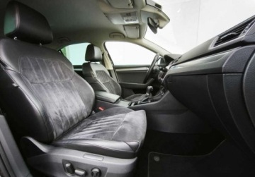 Skoda Superb III Liftback 2.0 TDI 190KM 2018 Skoda Superb Style Pakiety, Bi-Xenon, ACC, Kamera, GPS, Podgrzewane 4 fot, zdjęcie 8