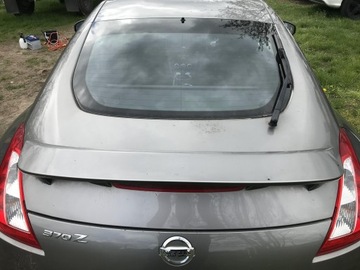 NISSAN 370Z VÍKO KUFRU ZADNÍ K51 KOMPLETNÍ ORIGINÁLNÍ