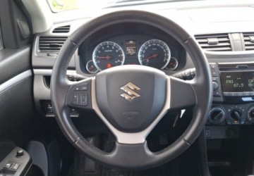 Suzuki Swift V Hatchback 3d Facelifting 1.2 VVT 94KM 2015 Suzuki Swift 1.2 Comfort 1.2 Benzyna 94KM, zdjęcie 24