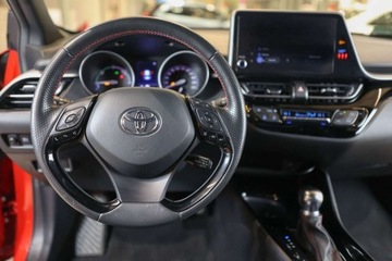 Toyota C-HR I Crossover Facelifting 2.0 Hybrid Dynamic Force 184KM 2022 Toyota C-HR 2.0 Hybrid GR Sport 2.0 Hybryda 184KM, zdjęcie 12