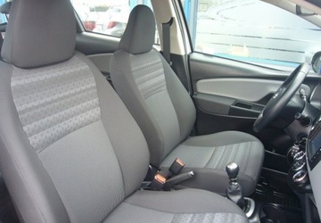 Toyota Yaris III Hatchback 5d Facelifting 1.33 Dual VVT-i 99KM 2017 Toyota Yaris Toyota Yaris III Salon PL - serwis 1.3 Benzyna 99KM, zdjęcie 18