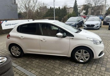 Peugeot 208 I Hatchback 5d Facelifting 1.2 PureTech 82KM 2017 Peugeot 208 1,2 82KM Klimatyzacja 1.2 Benzyna 82KM, zdjęcie 4