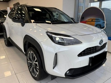 Toyota 2025 Od ręki - Executive 1.5 Hybrid AWD 130KM | Podgrzewane fotele!, zdjęcie 2