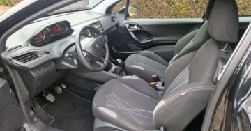 Peugeot 208 I Hatchback 3d 1.6 e-HDI 92KM 2014 Peugeot 208 Peugeot 208 1.6 e-HDi Allure STT 1.6 Diesel 92KM, zdjęcie 3