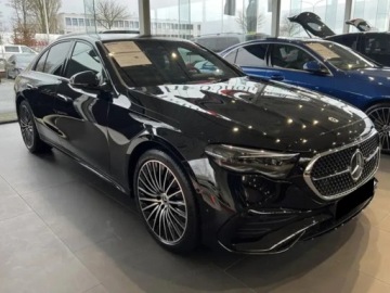 Mercedes Klasa E W214 Sedan 2.0 220d 197KM 2025 E Klasa 220 d 4-Matic AMG 2.0 (197KM) 2025, zdjęcie 1