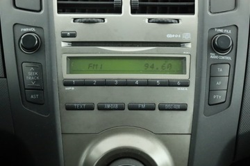 Toyota Yaris III Hatchback 5d 1.0 VVT-i 69KM 2011 Toyota Yaris 1.0 VVT-i, Klima, zdjęcie 8