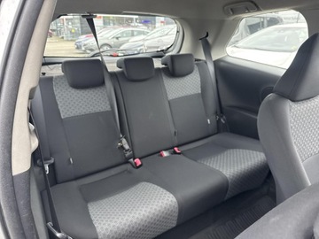 Toyota Yaris III Hatchback 5d Facelifting 1.0 VVT-i 69KM 2015 Toyota Yaris 1.0 Active EU6 III (2011-2019) Toyota, zdjęcie 18