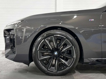 BMW Seria 7 G70 Sedan 3.0 40d 299KM 2025 BMW Seria 7 740d xDrive Sport Sedan 3.0 (299KM) 2025, zdjęcie 16