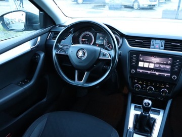 Skoda Octavia III Kombi Facelifting 1.6 TDI 115KM 2018 Skoda Octavia 1.6 TDI, Navi, Klima, Klimatronic, zdjęcie 6