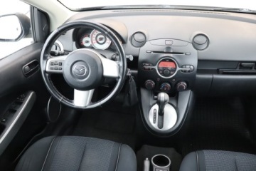 Mazda 2 II Hatchback 5d 1.5 103KM 2009 Mazda 2 1.5 i, Automat, Klima, Klimatronic, zdjęcie 6