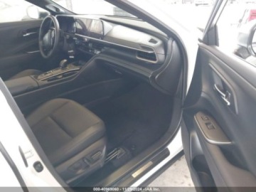 Toyota 2023 Toyota Crown 2023r., 4x4, 2.4L 2.4 Hybryda 264KM, zdjęcie 8