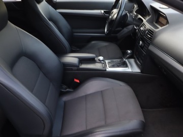 Mercedes Klasa E W212 Coupe 250 CGI BlueEFFICIENCY 204KM 2010 Mercedes E E 250, Automat, Skóra, Xenon, Klima, zdjęcie 8