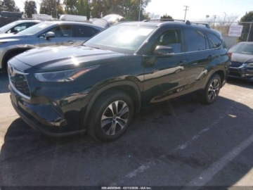 Toyota Highlander III 2023 Toyota Highlander XLE 2023 2.4 Benzyna 265KM, zdjęcie 1