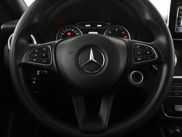 Mercedes Klasa A W176 Hatchback 5d Facelifting 180 d 109KM 2017 Mercedes A 180 półskóra kamera tempomat, zdjęcie 20
