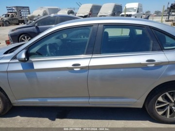 Volkswagen Jetta VI 2023 Volkswagen Jetta 2023r, 1.5T 1.5 Benzyna 158KM, zdjęcie 4