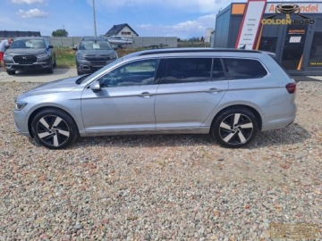 Volkswagen Passat B8 Variant Facelifting 2.0 TDI SCR 150KM 2021 Volkswagen Passat 2,0 TDI 150KM DSG kamera alu navi lift VAT 23 zarejestr, zdjęcie 8