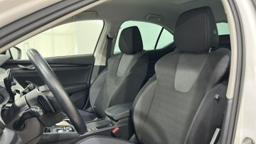 Skoda Octavia IV Liftback 1.5 TSI e-Tec Mild Hybrid 150KM 2023 Škoda Octavia Skoda Octavia 1.5 TSI e Tec, zdjęcie 15