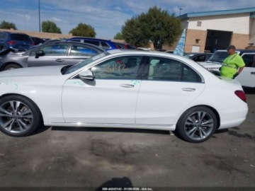 Mercedes Klasa C W205 2020 Mercedes-Benz Klasa C 300 2020 2.0 Benzyna 255KM, zdjęcie 2