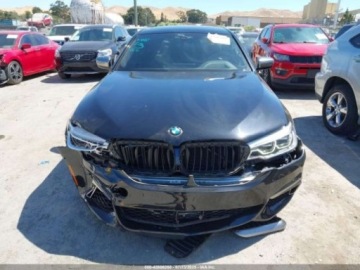 BMW Seria 5 G30-G31 2020 BMW Seria 5 m550i, 2020r., 4x4, 4.4L V8 4.4 Benzyna 523KM, zdjęcie 6