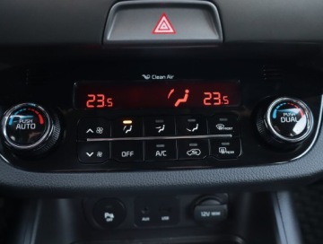 Kia Sportage III SUV Facelifting 2.0 CRDi 136KM 2015 Kia Sportage 2.0 CRDi, 4X4, Klima, Klimatronic, zdjęcie 11