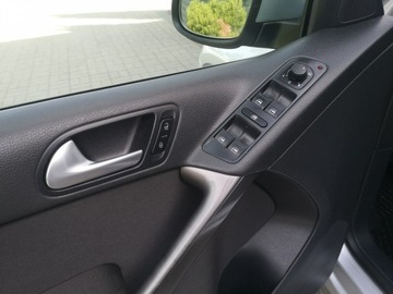 Volkswagen Tiguan I SUV 2.0 TDI CR DPF 140KM 2008 Volkswagen Tiguan 2.0TDI 140KM Klimatronic Isofix, zdjęcie 10