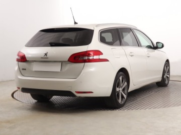 Peugeot 308 II SW Facelifting 1.2 PureTech 130KM 2018 Peugeot 308 1.2 PureTech, Salon Polska, Skóra, zdjęcie 4