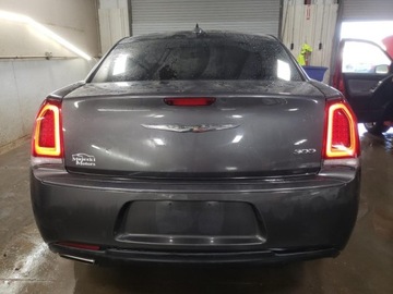 Chrysler 300C II 2019 Chrysler 300 Touring 2019 3.6l 3.6 Benzyna 292KM, zdjęcie 2