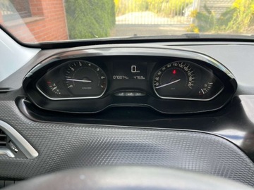 Peugeot 2008 I SUV Facelifting 1.2 PureTech 82KM 2018 Peugeot 2008 1.2 benzyna 82 KM zarejestrowany w PL zadbany mozliwa zam, zdjęcie 8