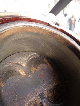 Двигатель Triumph Tiger 955 Нижний двигатель