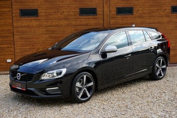 Volvo V60 I Kombi Facelifting 2.0 D4 DRIVE-E 190KM 2018 VOLVO V60 D4 190KM GEARTRONIC R-DESIGN, CZARNA PERŁA, BI-XENON, ALCANTARA !, zdjęcie 1