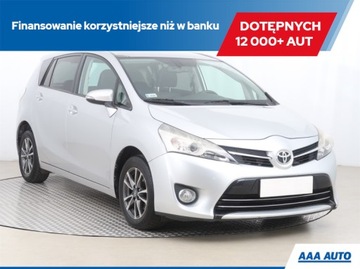 Toyota Verso Minivan Facelifting 2.0 D-4D 124KM 2013 Toyota Verso 2.0 D-4D, 7 miejsc, Klima