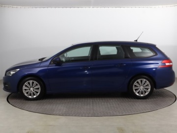 Peugeot 308 II SW Facelifting 1.2 PureTech 130KM 2019 Peugeot 308 1.2 PureTech, Automat, Navi, Klima, zdjęcie 2