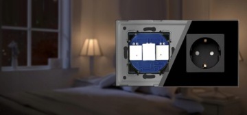 Розетка TUYA Smart ZigBee + черная стеклянная рамка RTX